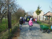 Ukliďme Česko - ukliďme cestu do lesa